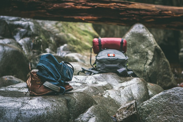 Top Compact Hiking Backpacks for Minimalist Travelers in 2025